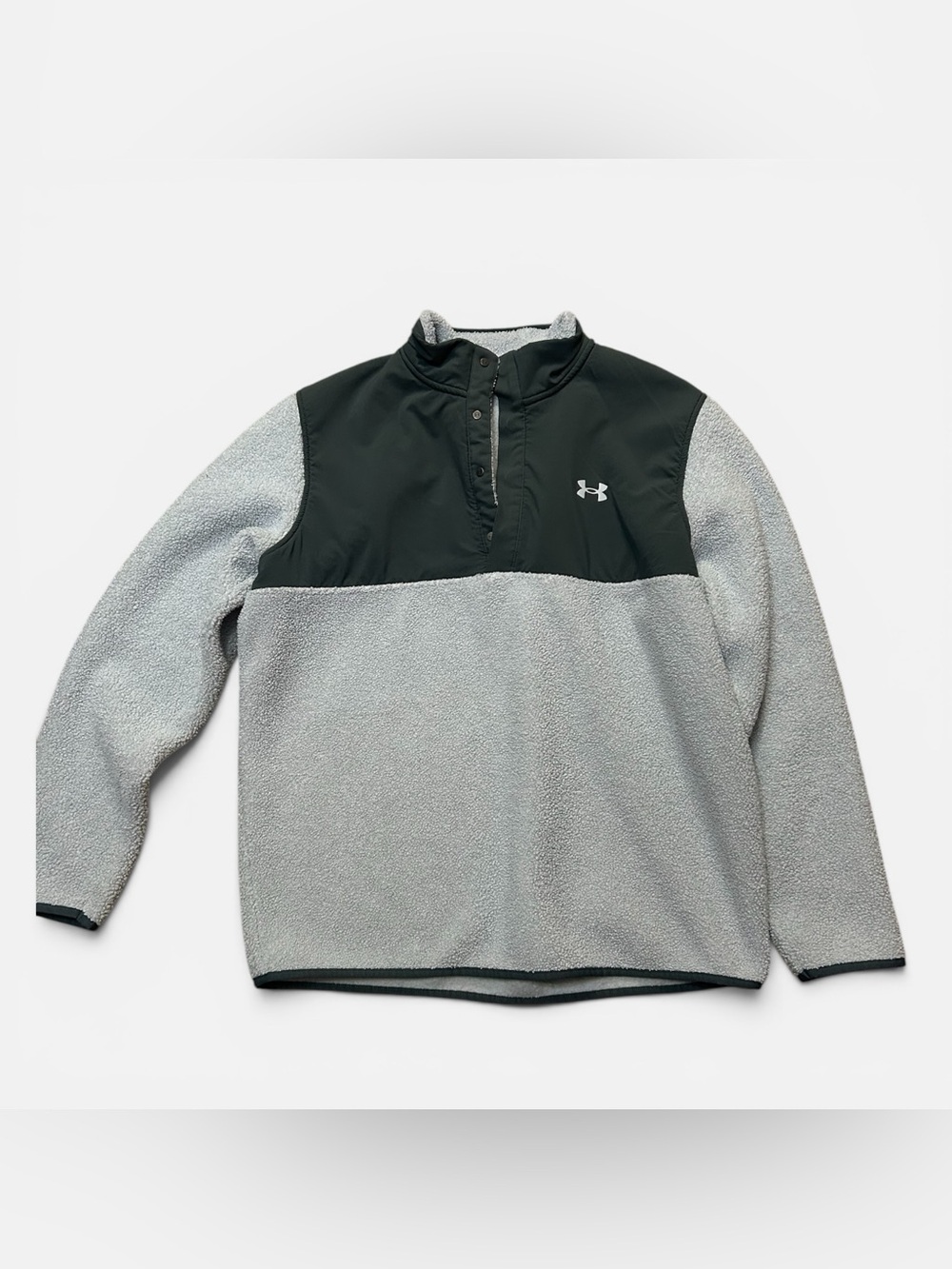 Under Armour Men’s Dark Gray And White Fleece Loose Fit Button Up Jacket Size XL